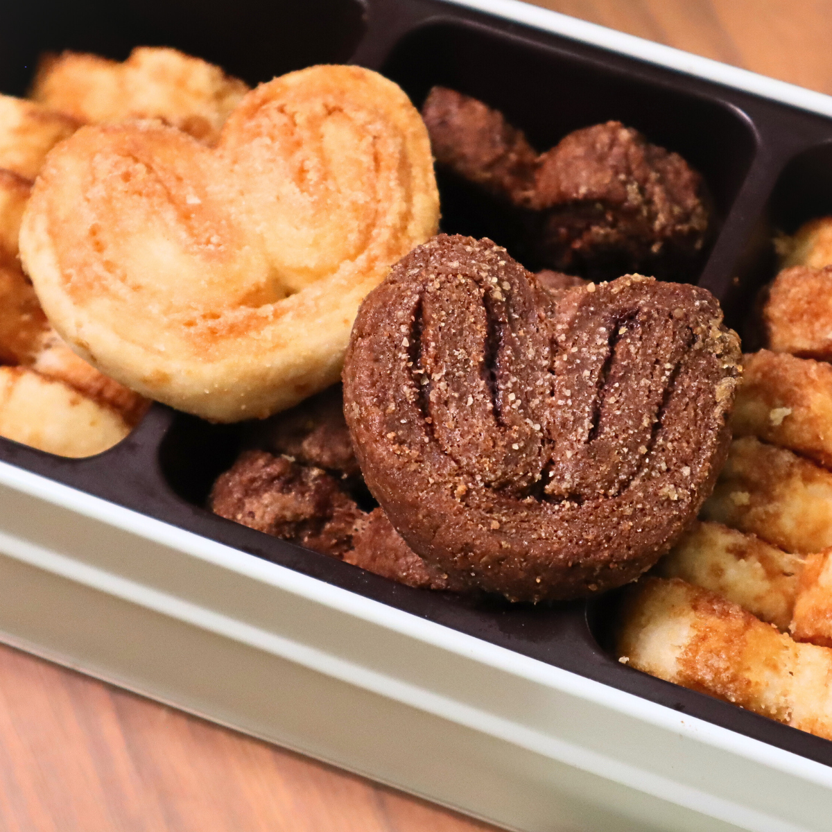 パルミエ_缶_１８枚入り【小麦、乳、卵不使用】